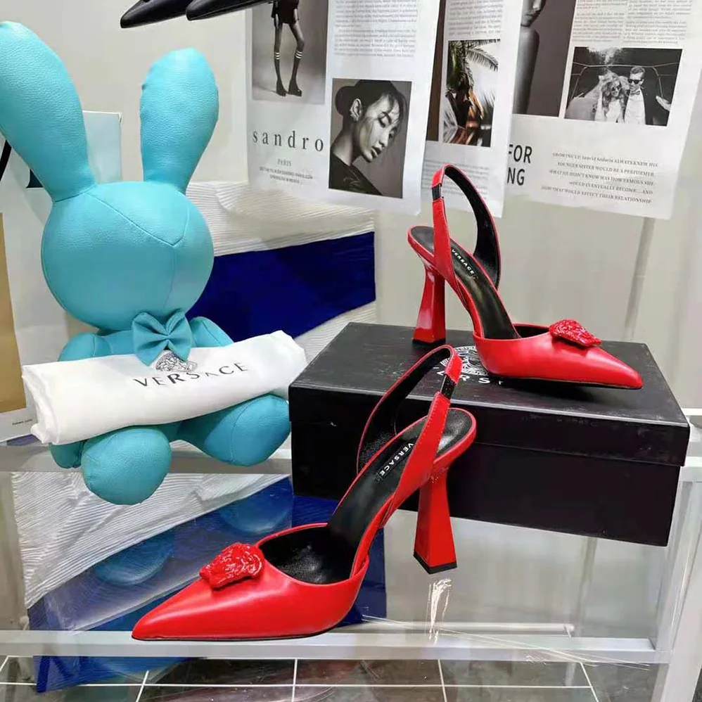 Versace LA Medusa Sling-Red Pumps in 10.5cm Heel Hight for Women Versace LA Medusa Sling-Red Pumps in 10.5cm Heel Hight for Women