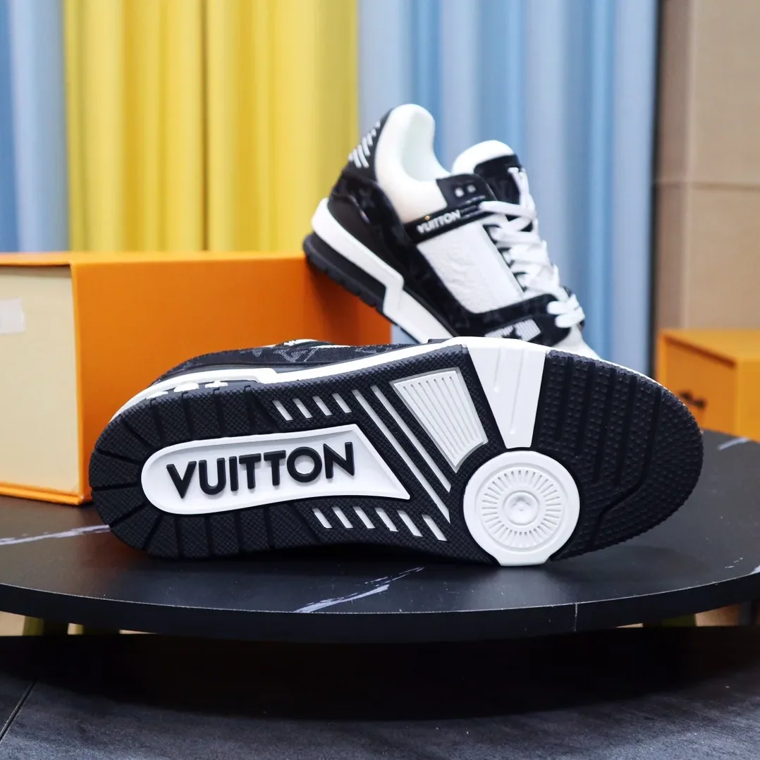 Louis Vuitton Trainer Sneaker Mix Of Materials Black in White