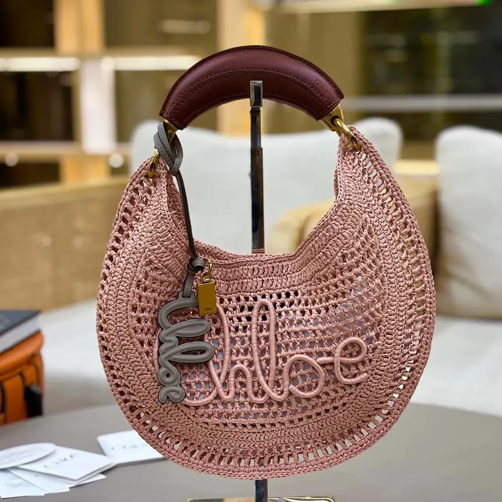 Chloe Summer Banana Hobo Bag In Raffia for Women in Pink