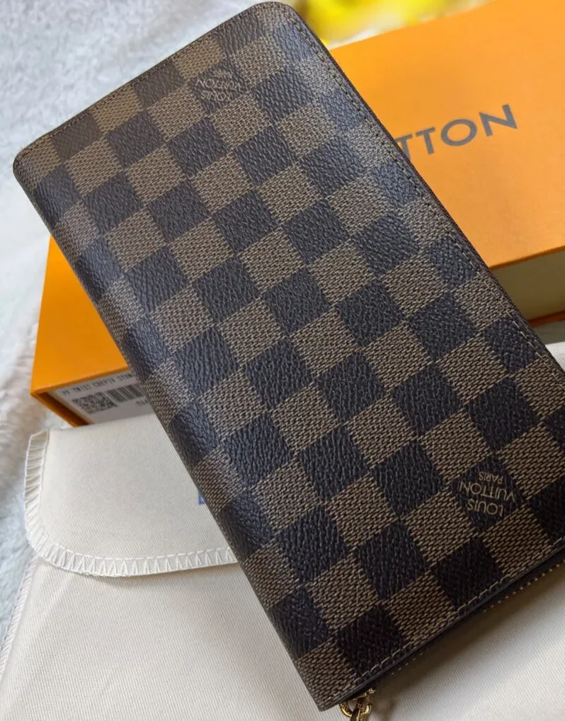 Louis Vuitton Zippy Wallet Canvas Brown Louis Vuitton Zippy Wallet Canvas Brown