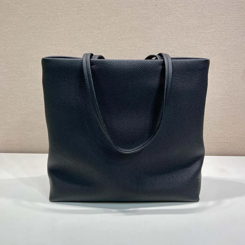 Prada Leather Tote for Unisex in Black Prada Leather Tote for Unisex in Black