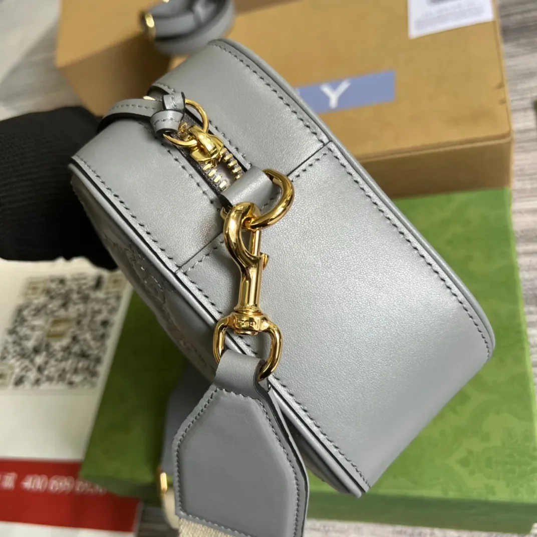 Gucci Matelasse Shoulder Bag Grey Gucci Matelasse Shoulder Bag Grey