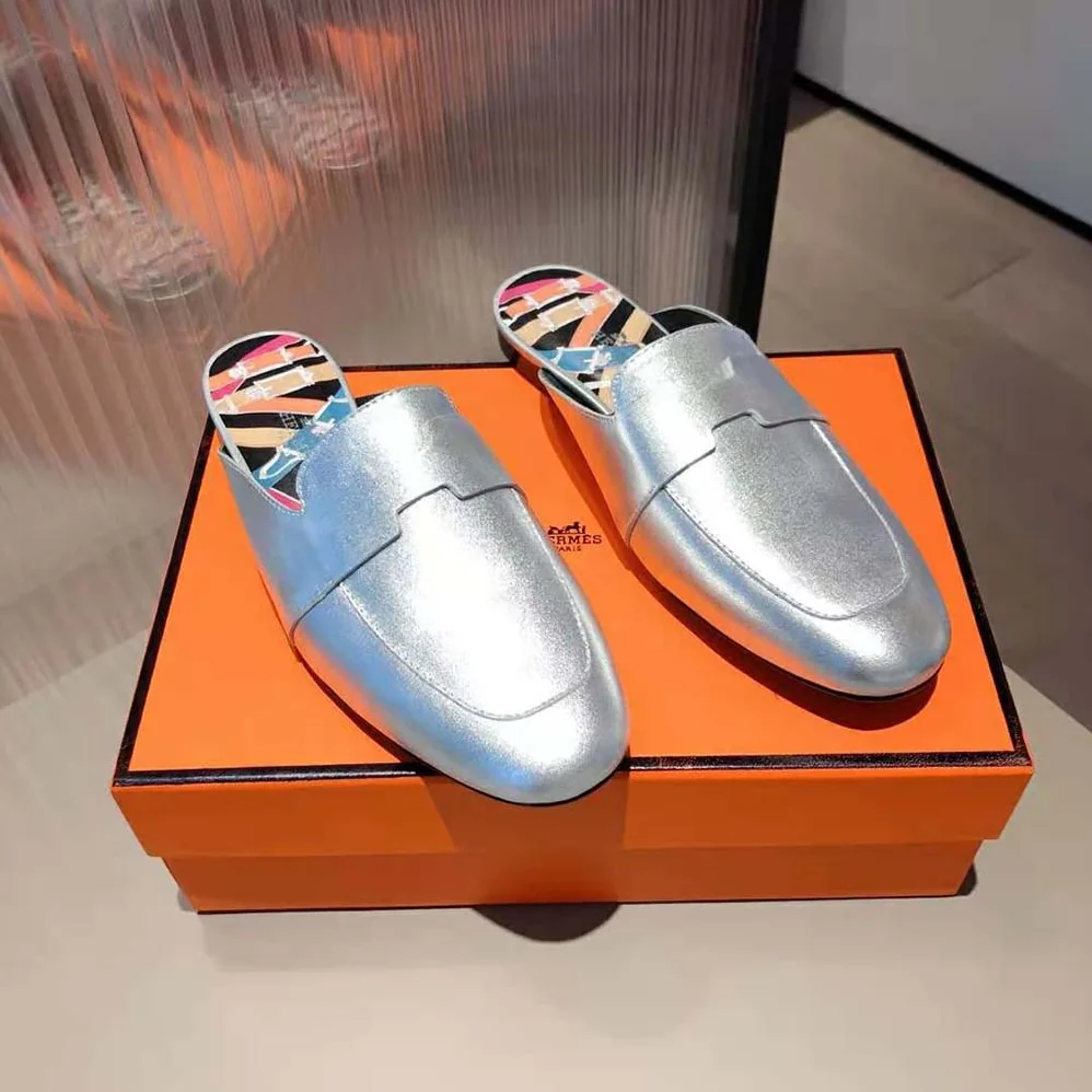 Hermes Catena Mule Mule in Supple Goatskin for Women in Silver Hermes Catena Mule Mule in Supple Goatskin for Women in Silver