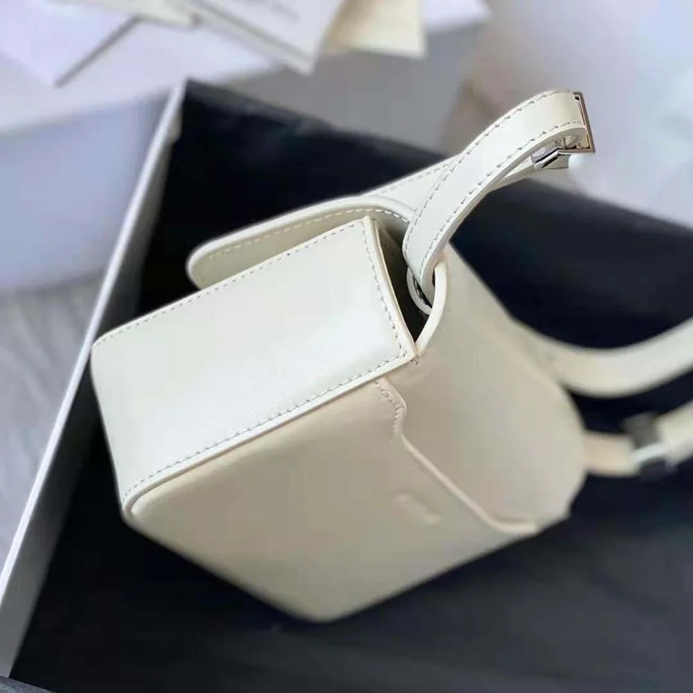 Givenchy Small 4g Bag in Box Leather for Women in White