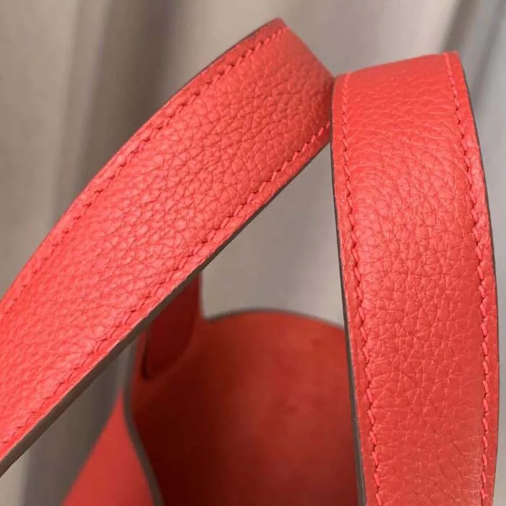 Hermes Picotin Lock 22cm in Clémence leather for Women in Red Hermes Picotin Lock 22cm in Clémence leather for Women in Red