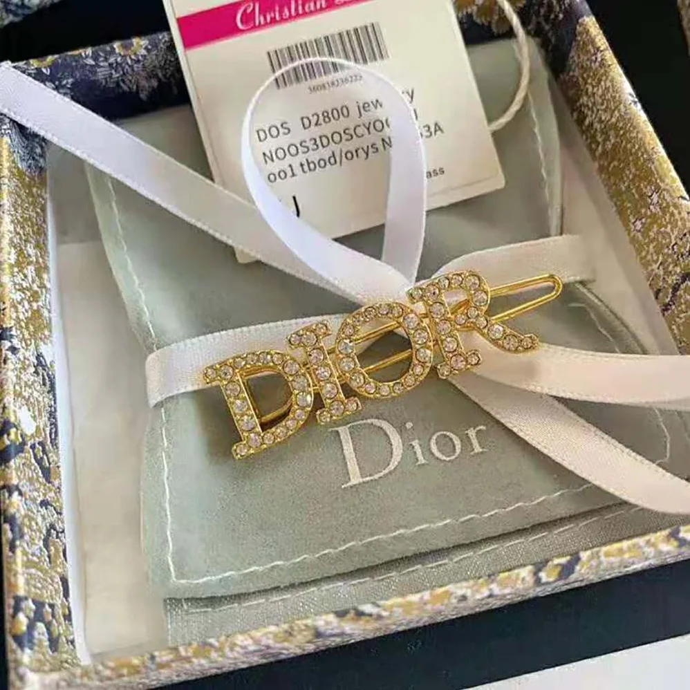 Dior Dio(r)evolution Barrette Gold for Women in Finish Metal Dior Dio(r)evolution Barrette Gold for Women in Finish Metal