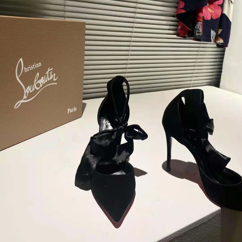 Christian Louboutin Torrida Pump 100 mm for Women in Black Christian Louboutin Torrida Pump 100 mm for Women in Black