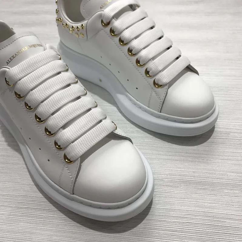 Alexander Mcqueen Shoes Oversized Sneaker in Calf Leather for Women in White Alexander Mcqueen Shoes Oversized Sneaker in Calf Leather for Women in White