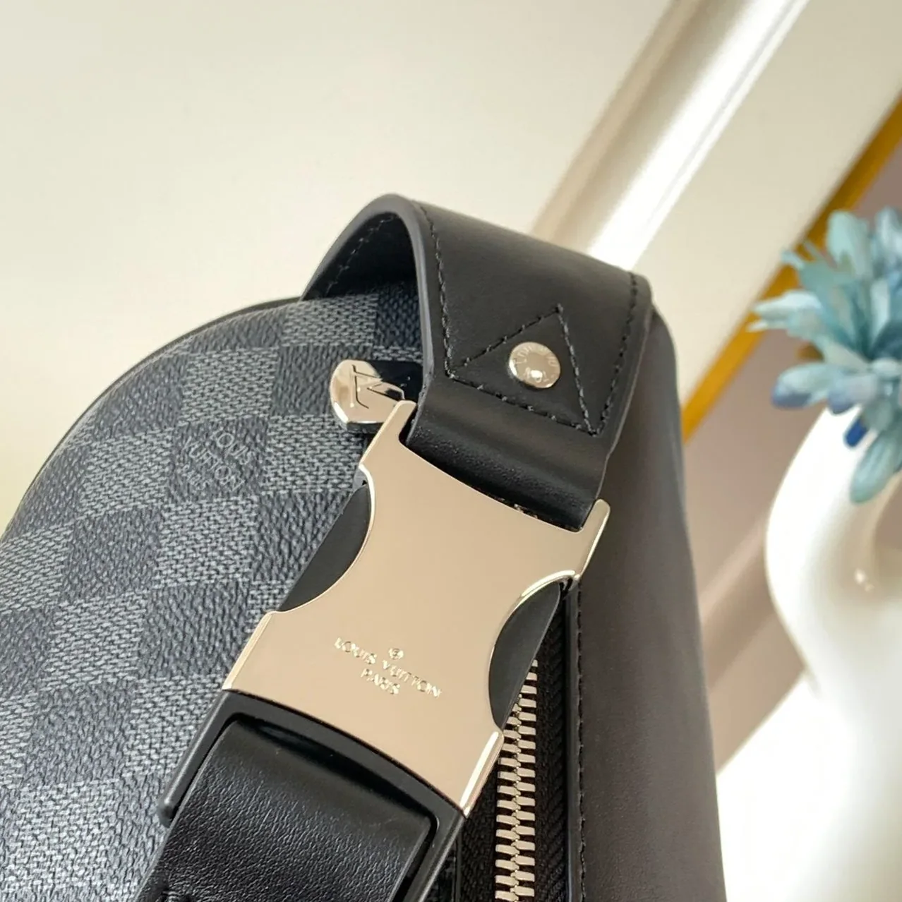 Louis Vuitton Campus Bumbag Damier Graphite Canvas Louis Vuitton Campus Bumbag Damier Graphite Canvas