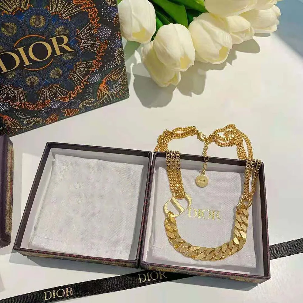 Dior 30 Montaigne Necklace Gold for Women in Finish Metal Dior 30 Montaigne Necklace Gold for Women in Finish Metal