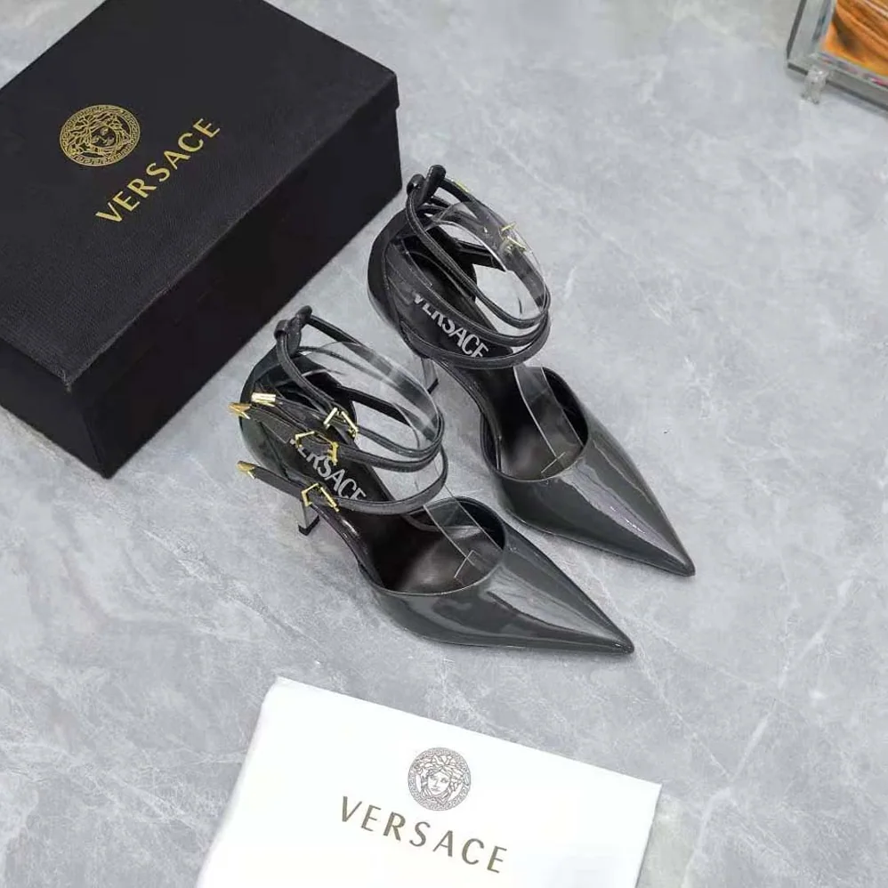 Versace Pin-Point Pumps in Calf Leather for Women in Gray Versace Pin-Point Pumps in Calf Leather for Women in Gray