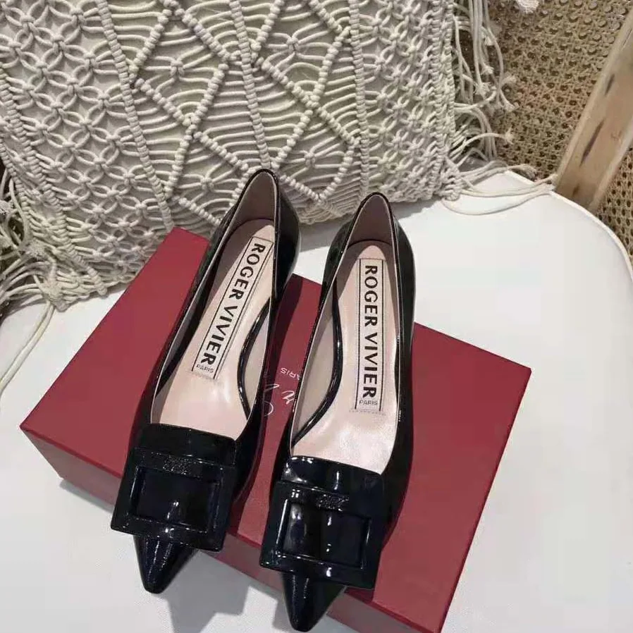 Roger Vivier Gommettine Ballerinas for Women in Black Roger Vivier Gommettine Ballerinas for Women in Black