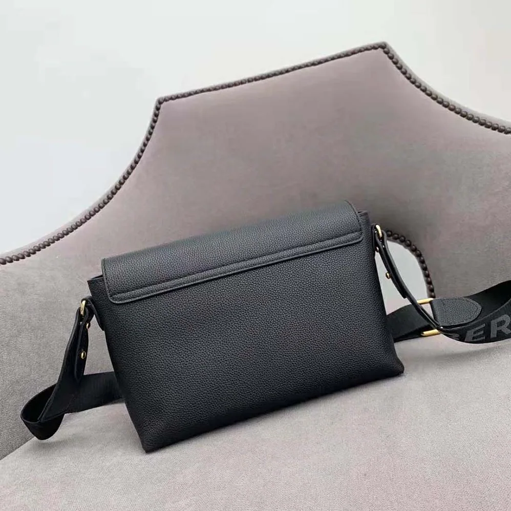 Burberry Leather and Vintage Check Note Crossbody Bag for Women in Black Burberry Leather and Vintage Check Note Crossbody Bag for Women in Black