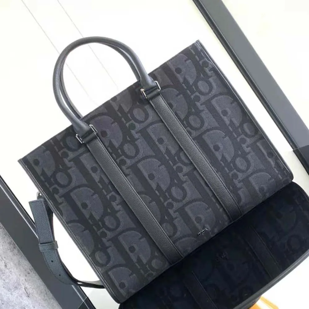 Dior East-West Tote Bag Black Maxi Dior Oblique Jacquard for Men Dior East-West Tote Bag Black Maxi Dior Oblique Jacquard for Men