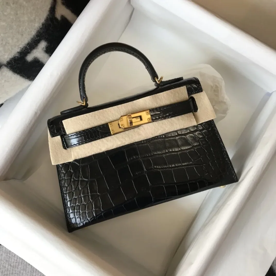 Hermes Kelly Black Gold Toned Hardware / Hermes Kelly Black Gold Toned Hardware /