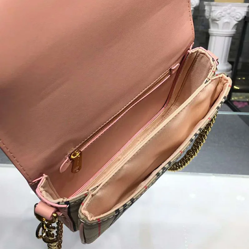 Burberry The 1983 Check Link Bag Leather Trim for Women in Pink Burberry The 1983 Check Link Bag Leather Trim for Women in Pink