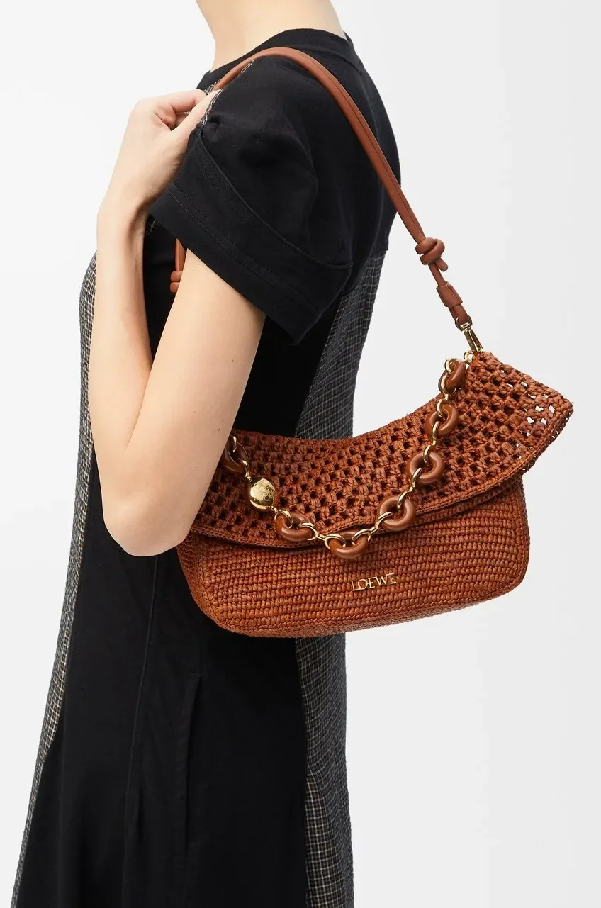 Loewe Medium Ola Bag In Raffia Honey Gold / AP22P22X02 Loewe Medium Ola Bag In Raffia Honey Gold / AP22P22X02