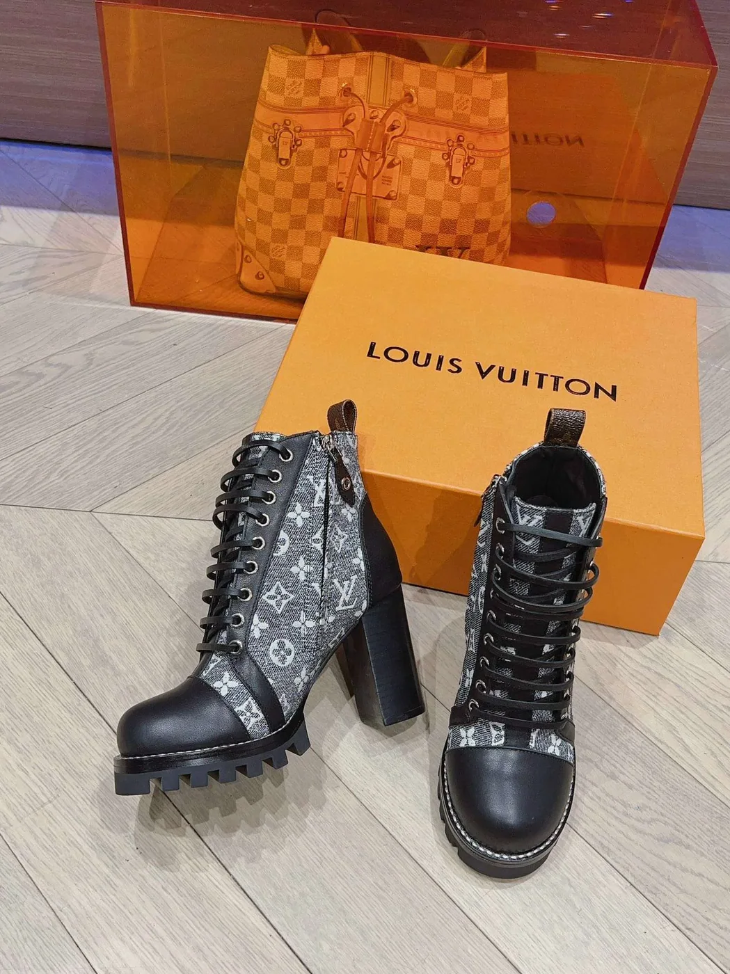Louis Vuitton Moonlight Ankle Boots Black Louis Vuitton Moonlight Ankle Boots Black