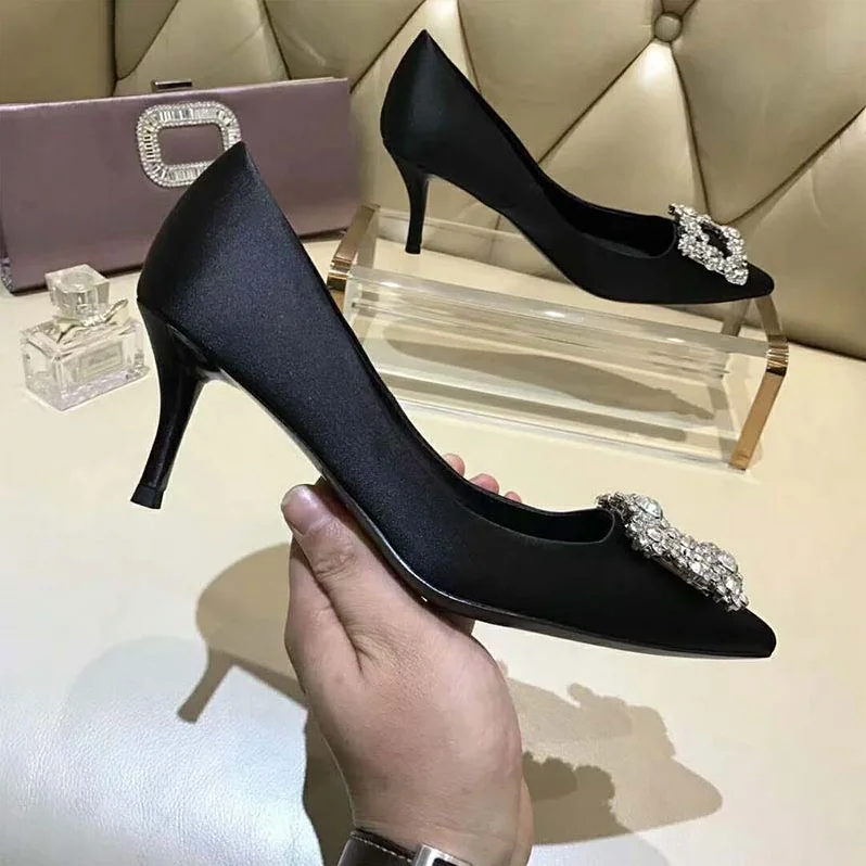 Roger Vivier Silk Flower Strass Pumps 65mm Heel for Women in Black Roger Vivier Silk Flower Strass Pumps 65mm Heel for Women in Black