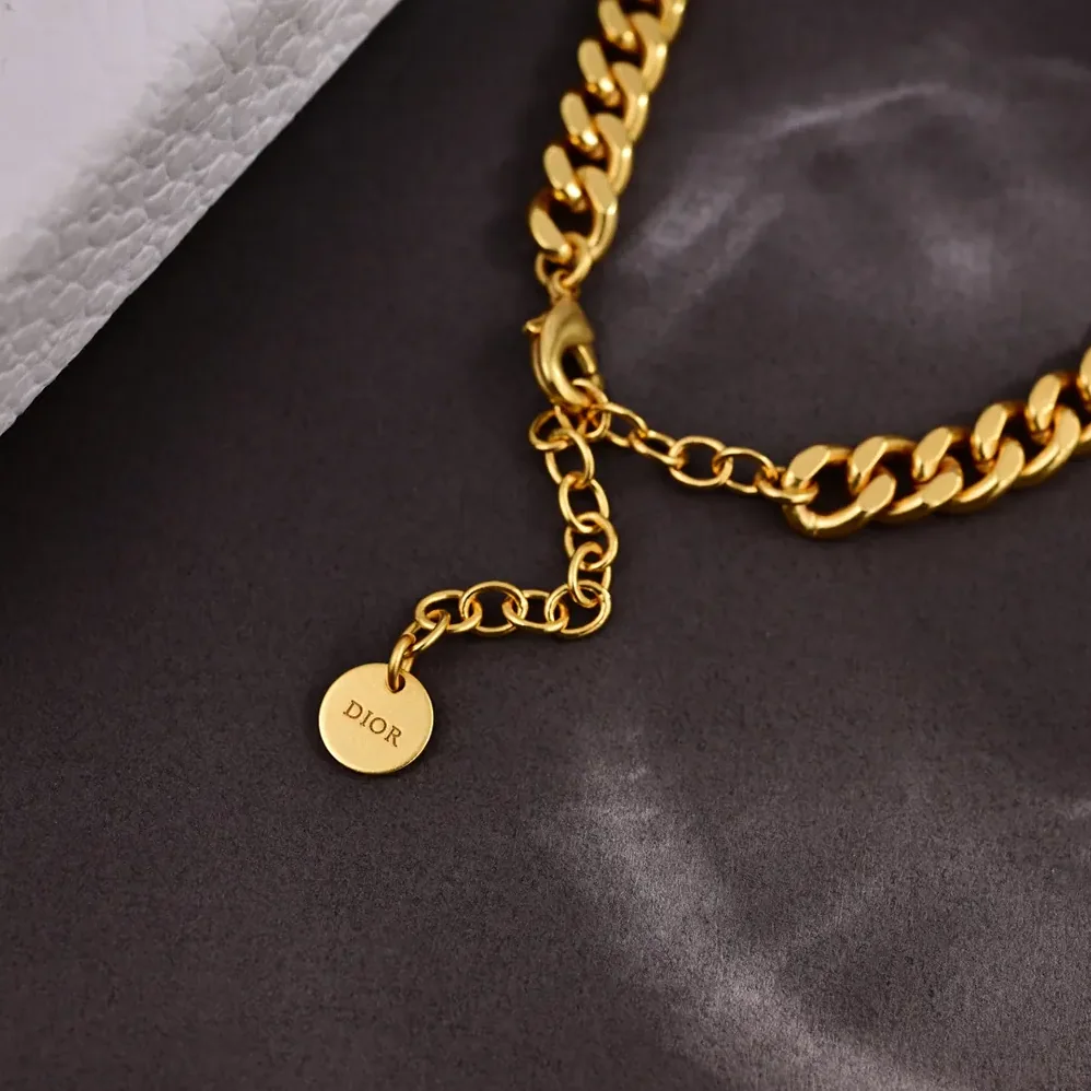 Dior 30 Montaigne Prestige Choker Gold-Finish Metal and Silver for Women in Tone Crystals Dior 30 Montaigne Prestige Choker Gold-Finish Metal and Silver for Women in Tone Crystals