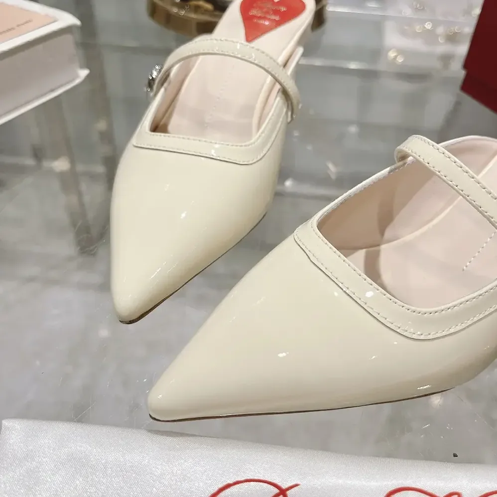 Roger Vivier Mary Jane Virgule Mules in Patent Leather for Women in White Roger Vivier Mary Jane Virgule Mules in Patent Leather for Women in White