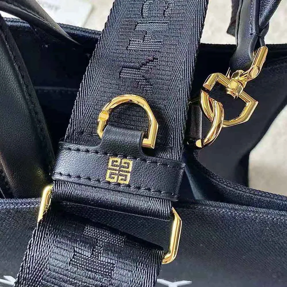 Givenchy Medium G Tote Shopping Bag in Canvas for Women in Black