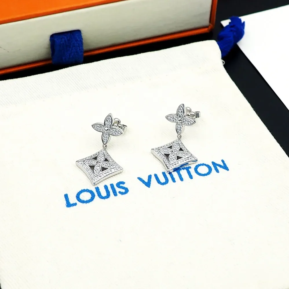 Louis Vuitton Diamond Floral Earrings Silver Louis Vuitton Diamond Floral Earrings Silver