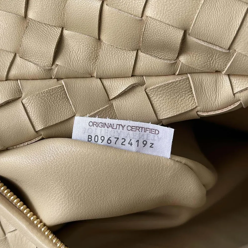 Bottega Veneta Small Jodie for Women in Natural