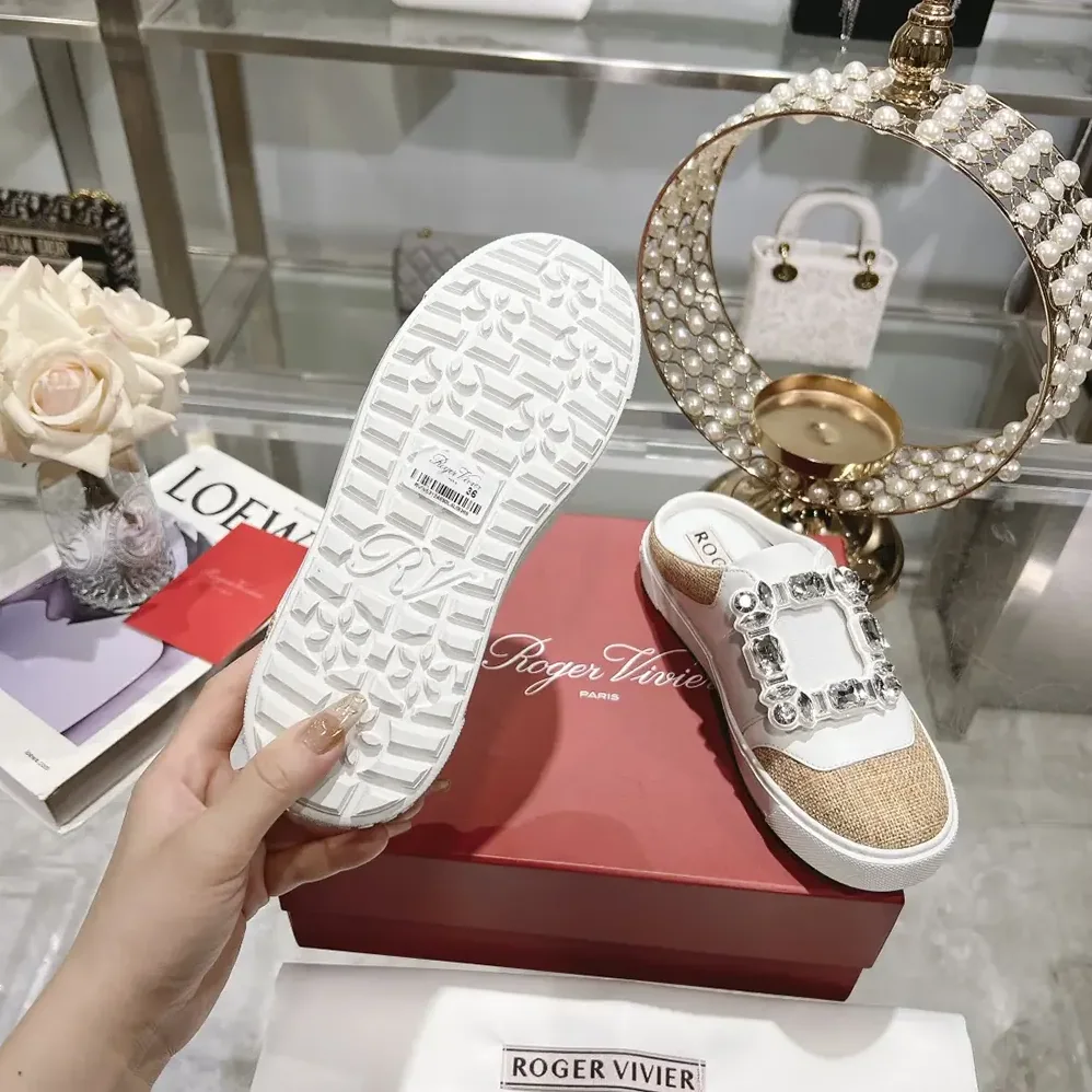 Roger Vivier Very Vivier Strass Buckle Mules in Leather for Women Roger Vivier Very Vivier Strass Buckle Mules in Leather for Women