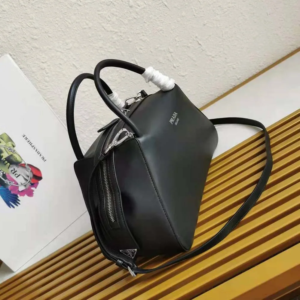 Prada Medium leather Prada Supernova Handbag for Women in Black Prada Medium leather Prada Supernova Handbag for Women in Black