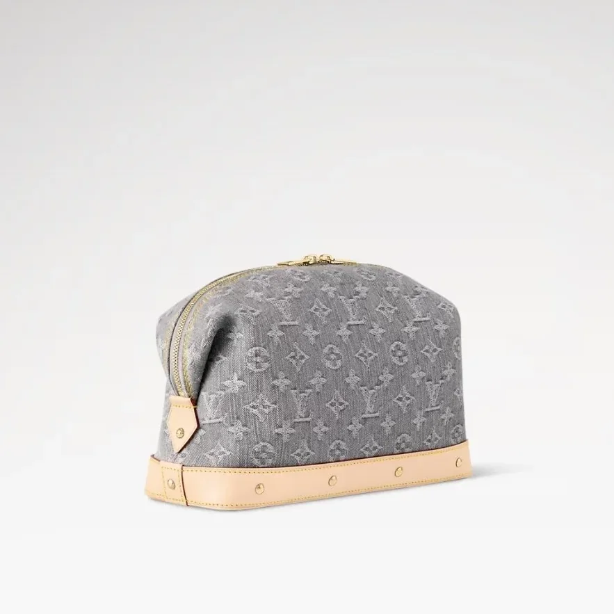 Louis Vuitton Cosmetic Pouch GM Cloudy Gray /