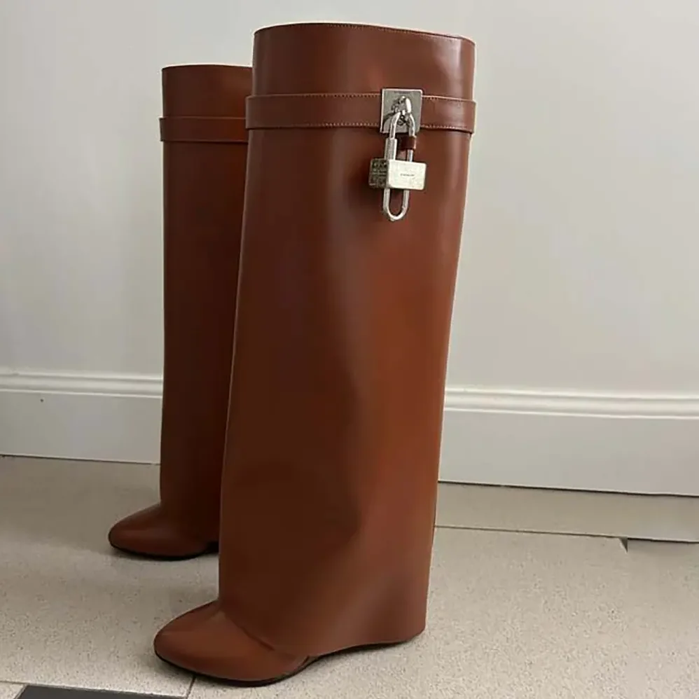 Givenchy Shark Lock Boots in Leather for Women in Tan