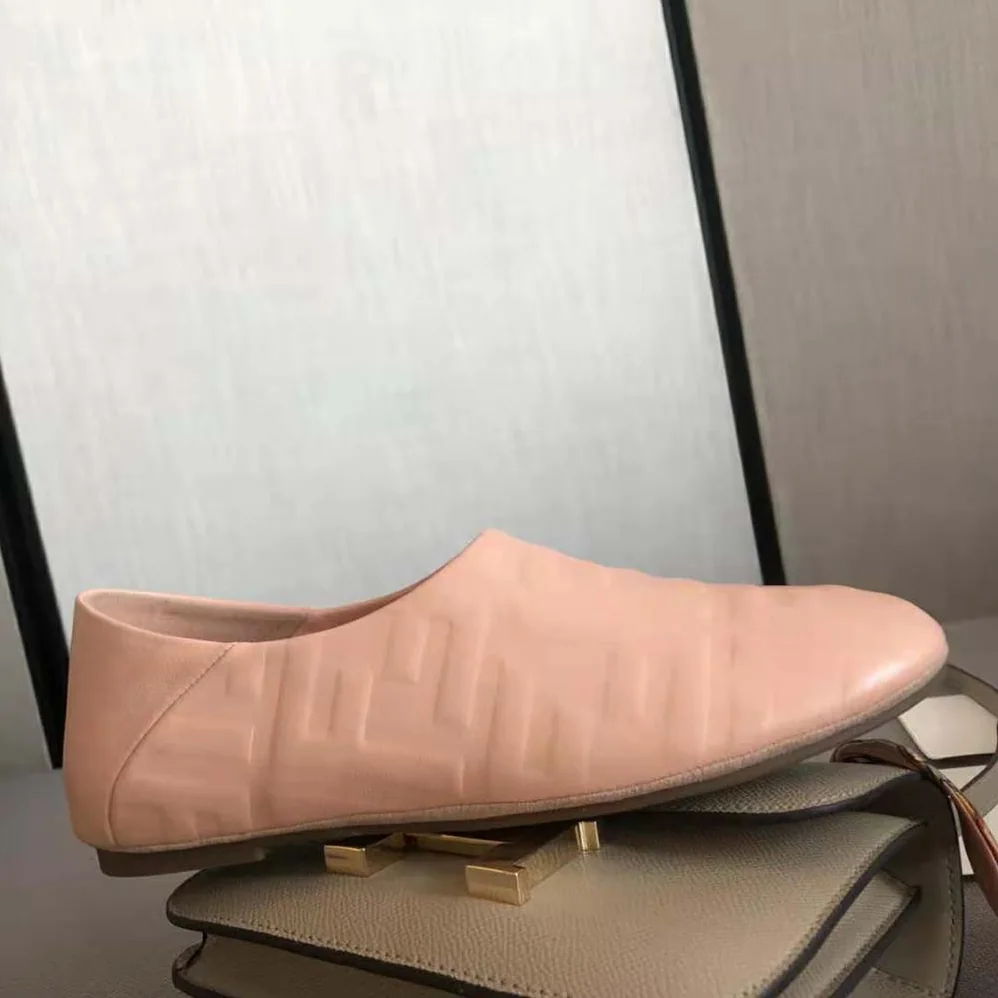 Fendi Signature Pink Nappa Leather Slippers for Unisex Fendi Signature Pink Nappa Leather Slippers for Unisex