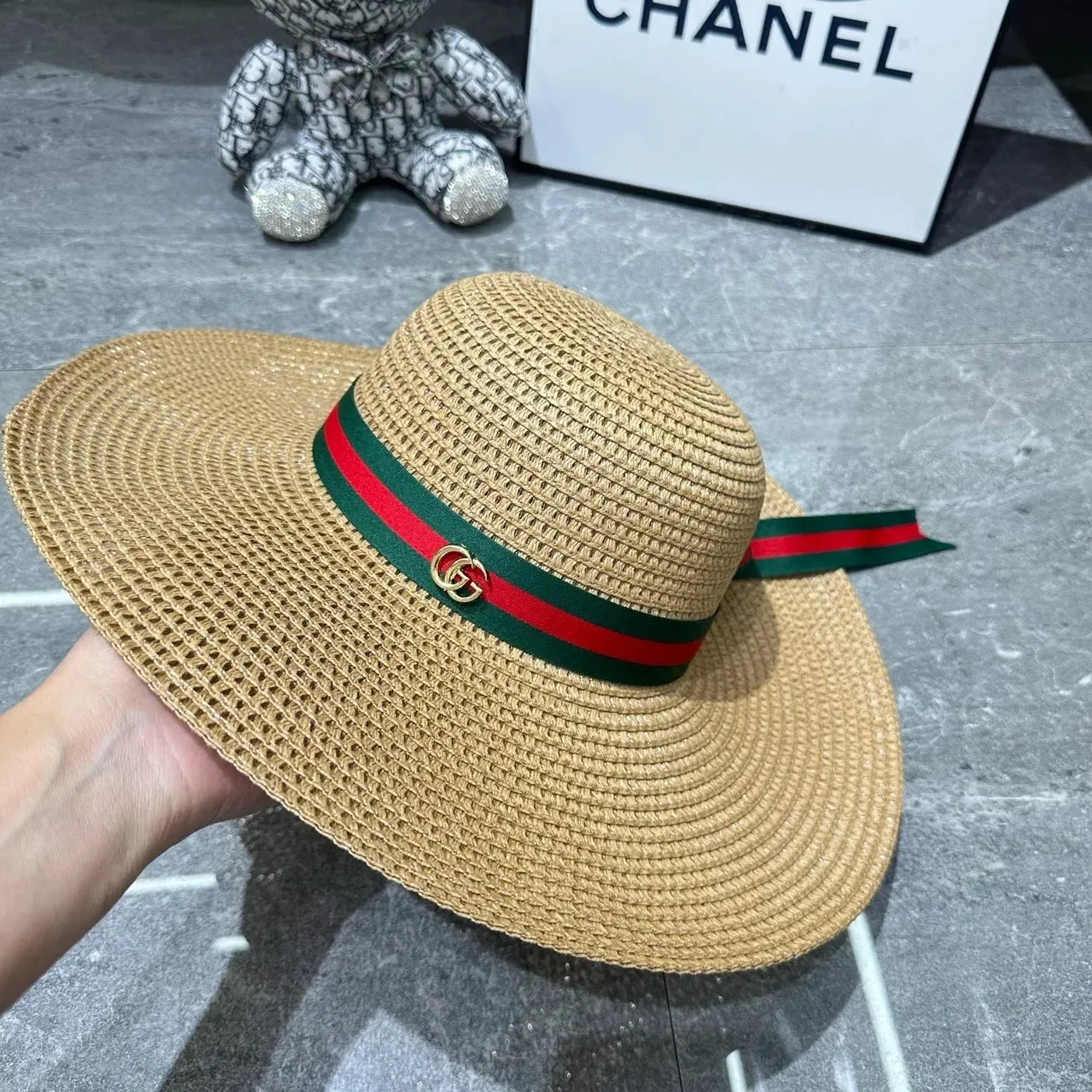 Gucci Ribbon Band Straw Fedora Hat Beige Straw Gucci Ribbon Band Straw Fedora Hat Beige Straw