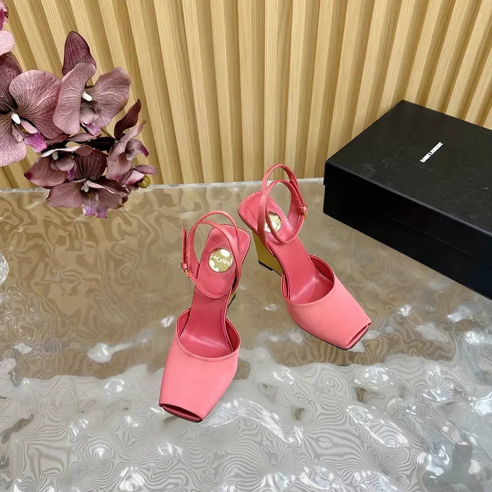 Saint Laurent YSL La Scandale Wedges in Satin Crepe for Women in Pink