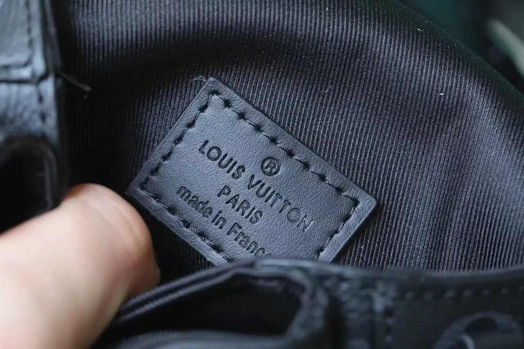 Louis Vuitton S-Lock Vertical Wearable Wallet Monogram Eclipse