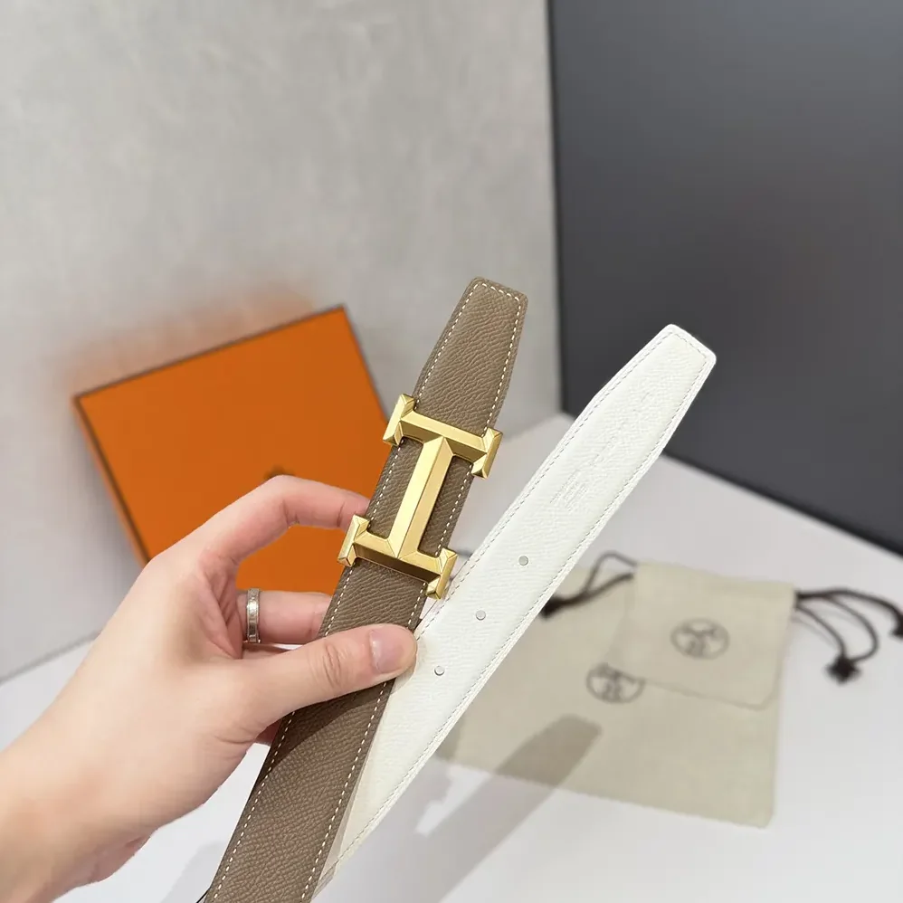 Hermes H Belt Buckle & Reversible Leather Strap 32 mm for Unisex in White/Gray Hermes H Belt Buckle & Reversible Leather Strap 32 mm for Unisex in White/Gray