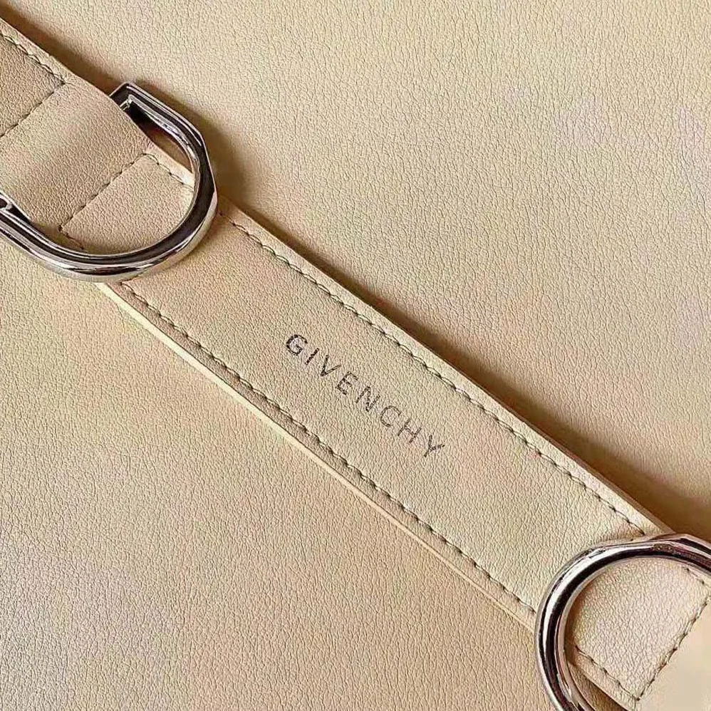 Givenchy Medium Voyou Bag in Leather for Women in Beige Givenchy Medium Voyou Bag in Leather for Women in Beige