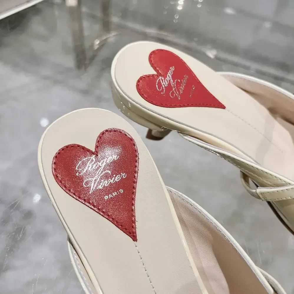 Roger Vivier Mary Jane Virgule Mules in Patent Leather for Women in White Roger Vivier Mary Jane Virgule Mules in Patent Leather for Women in White
