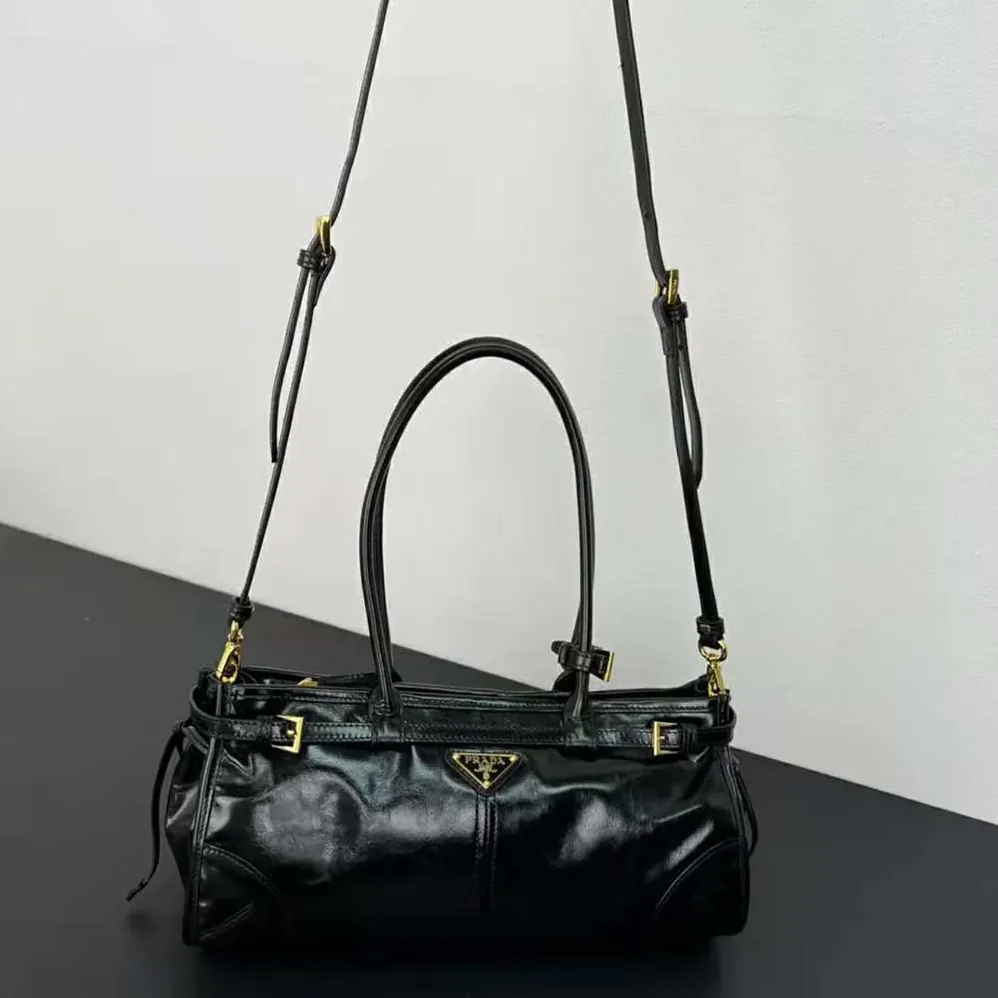 Prada Medium Leather Handbag for Women in Black Prada Medium Leather Handbag for Women in Black