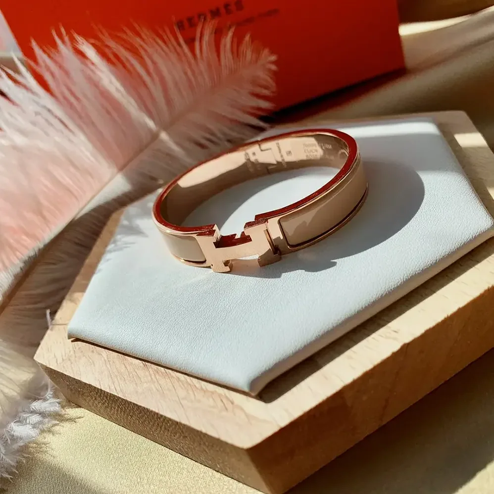 Hermes Clic H Bracelet for Unisex in Brown Hermes Clic H Bracelet for Unisex in Brown