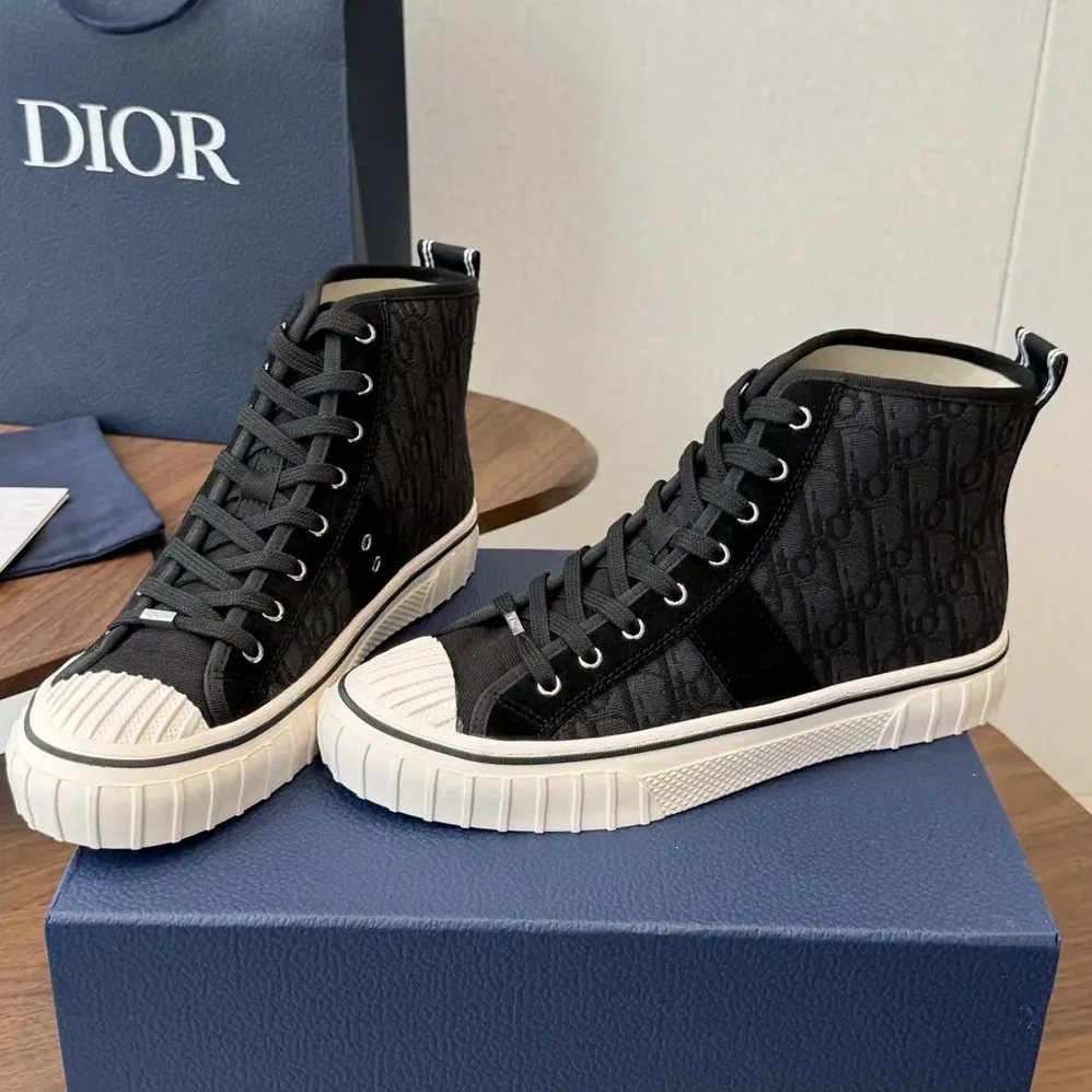 Dior Hooper High-Top Sneaker Black Dior Oblique Jacquard and Black Suede Calfskin for Unisex Dior Hooper High-Top Sneaker Black Dior Oblique Jacquard and Black Suede Calfskin for Unisex