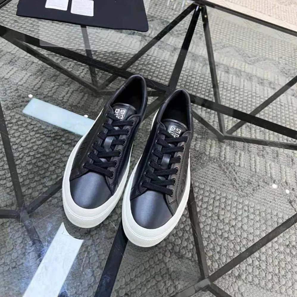Givenchy City Sport Sneakers in GIVENCHY Leather for Men in Black Givenchy City Sport Sneakers in GIVENCHY Leather for Men in Black