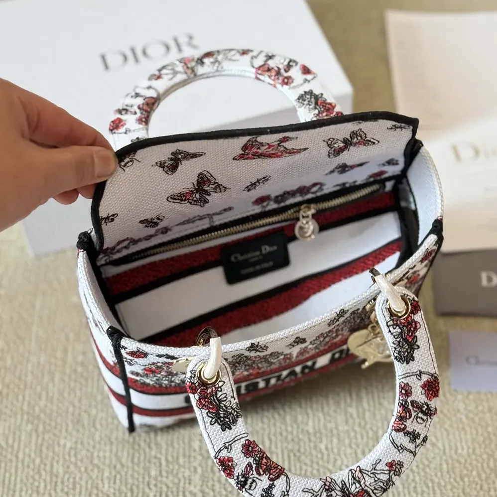 Dior Dioramour Medium Lady D for Women in Lite Bag White Embroidery