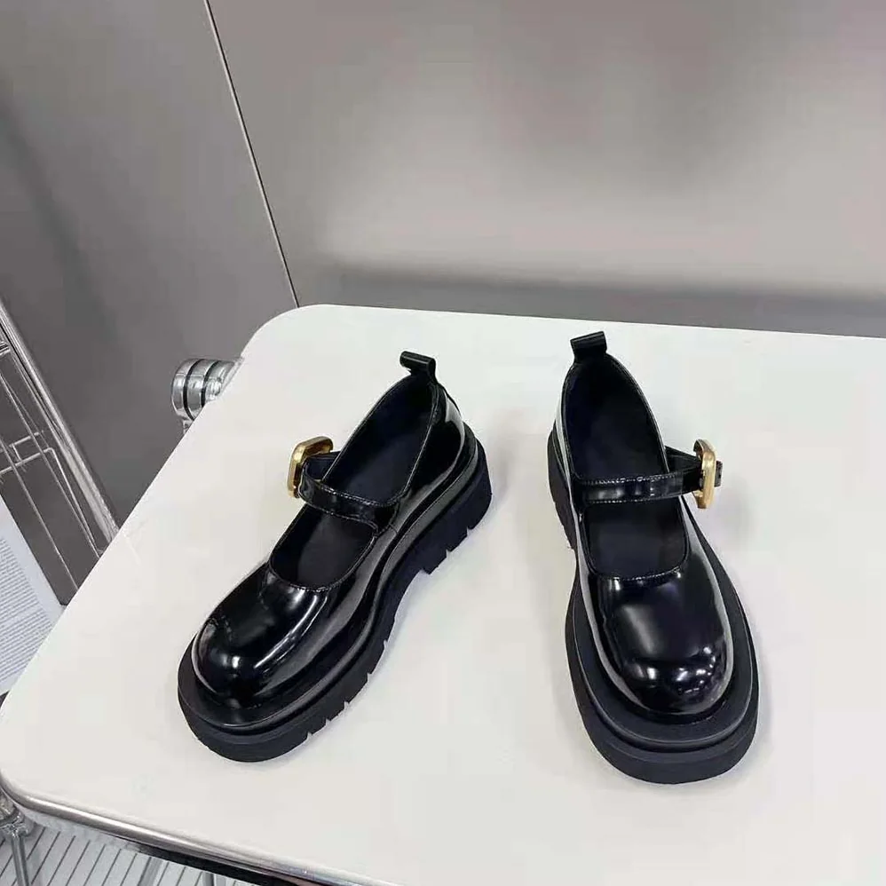 Bottega Veneta Lug Mary-Jane Flats for Women in Black Bottega Veneta Lug Mary-Jane Flats for Women in Black