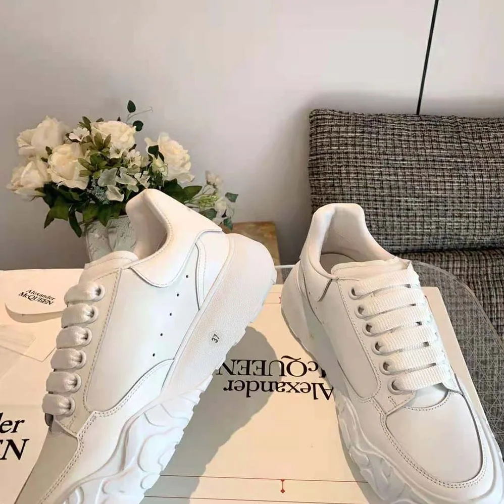 Alexander Mcqueen Court Trainer in White for Unisex Alexander Mcqueen Court Trainer in White for Unisex