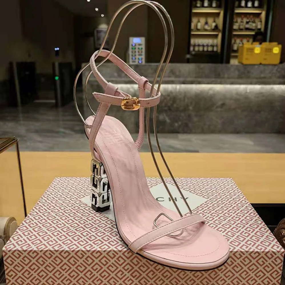 Givenchy G Cube Sandals in Leather for Women in Pink Givenchy G Cube Sandals in Leather for Women in Pink