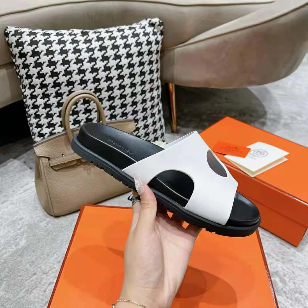 Hermes Edith Sandal in Calfskin with Perforated Upper for Women in White Hermes Edith Sandal in Calfskin with Perforated Upper for Women in White