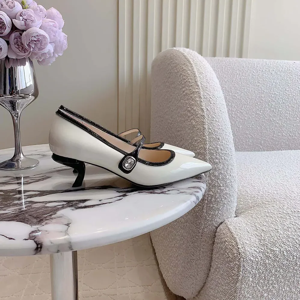 Roger Vivier Mary Jane Virgule 55 Mules in Patent Leather for Women in White Roger Vivier Mary Jane Virgule 55 Mules in Patent Leather for Women in White