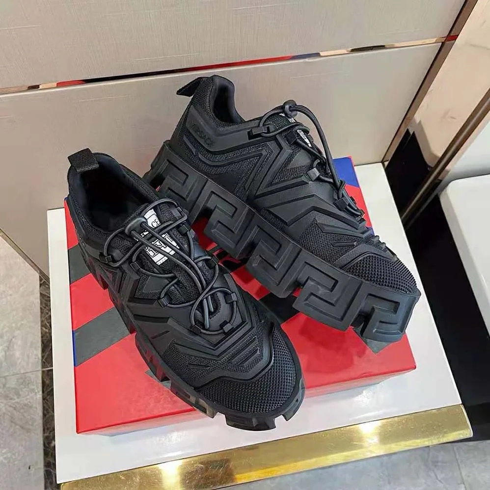Versace Greca Labyrinth Lace-up Shoes for Men in Black Versace Greca Labyrinth Lace-up Shoes for Men in Black